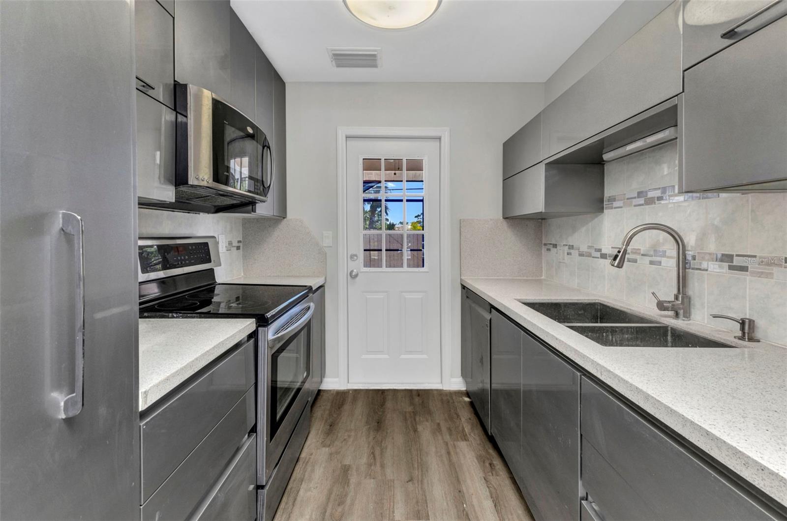 VENICE GARDENS - Residential