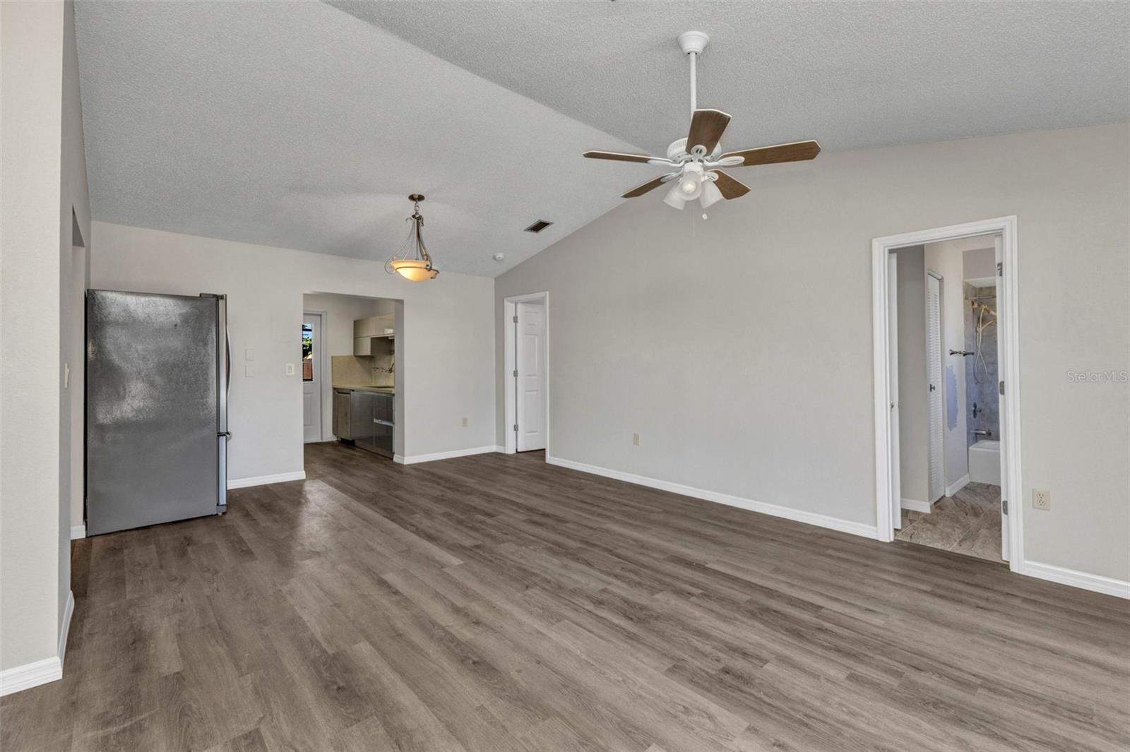 VENICE GARDENS - Residential