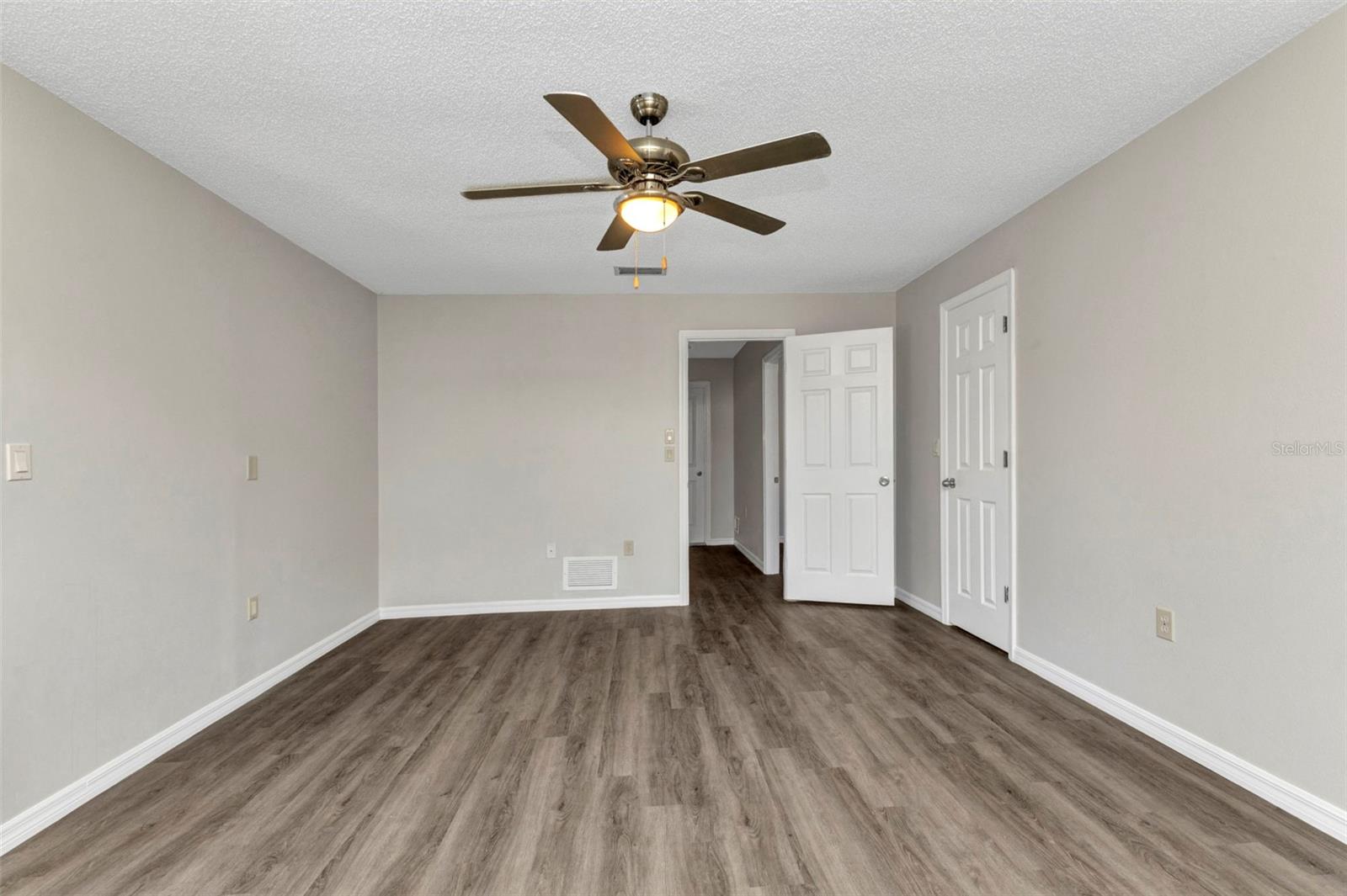 VENICE GARDENS - Residential