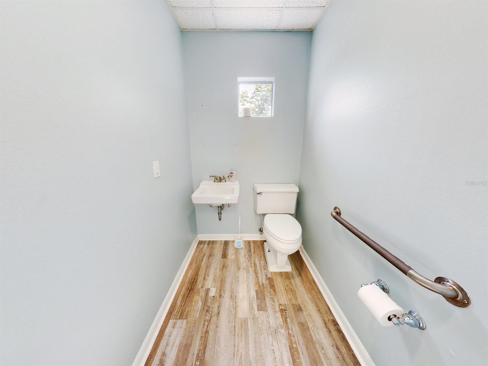 Lake Hill Center Condo - Commercial Lease