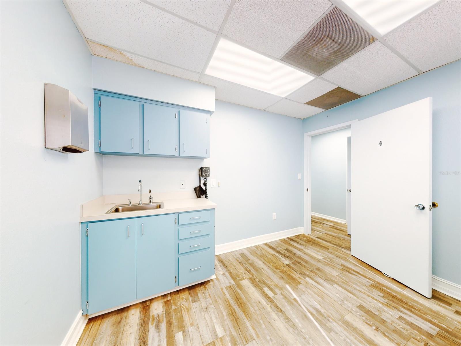 Lake Hill Center Condo - Commercial Lease