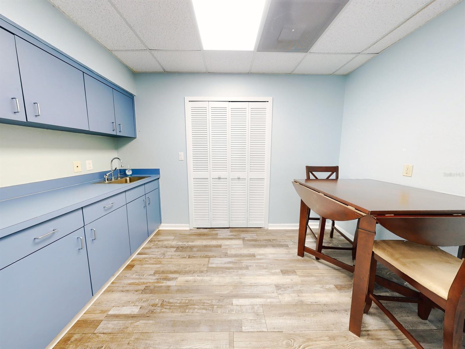 Lake Hill Center Condo - Commercial Lease