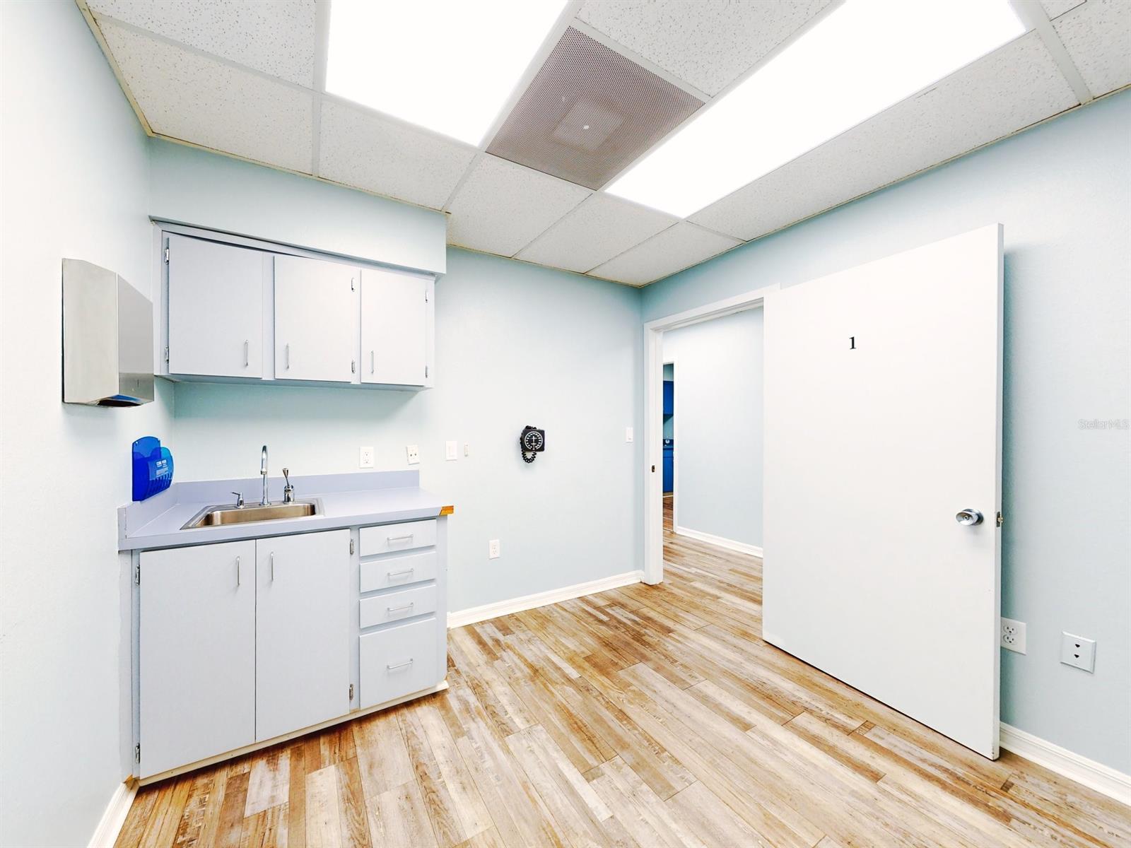 Lake Hill Center Condo - Commercial Lease