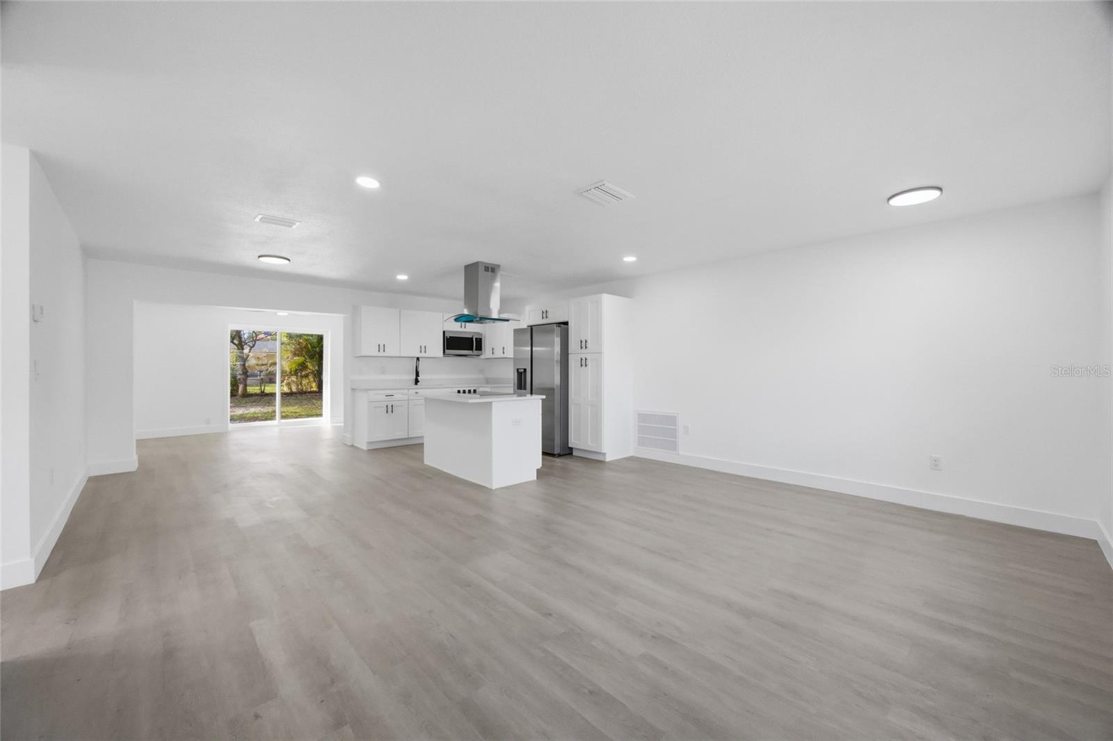 HARBOR PALMS-UNIT TWO - Residential