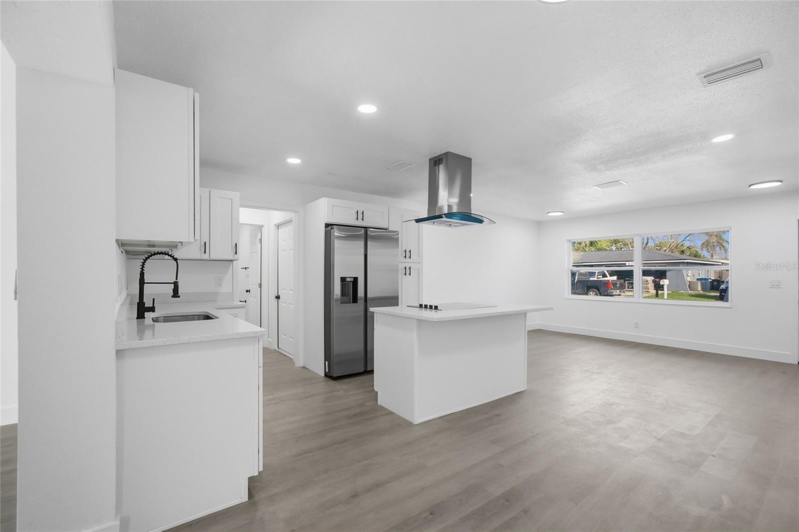 HARBOR PALMS-UNIT TWO - Residential