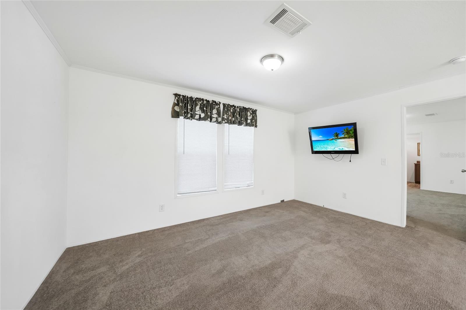 MOCKINGBIRD MANOR - Residential