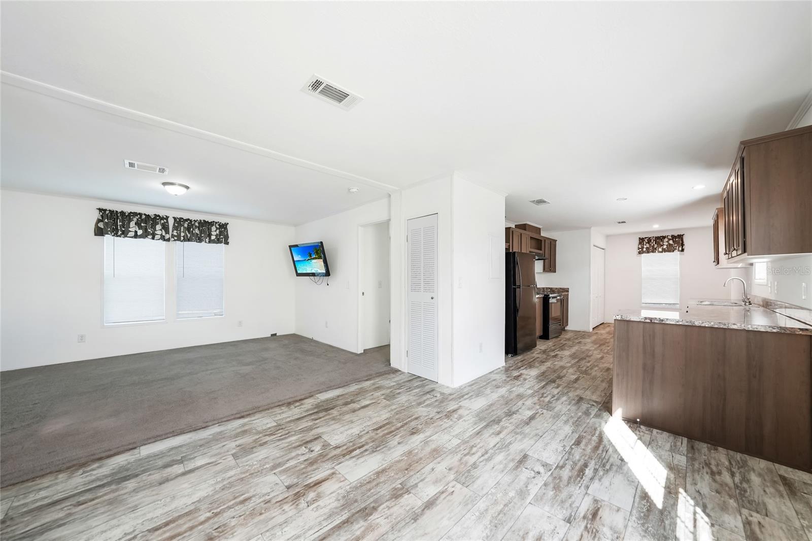 MOCKINGBIRD MANOR - Residential