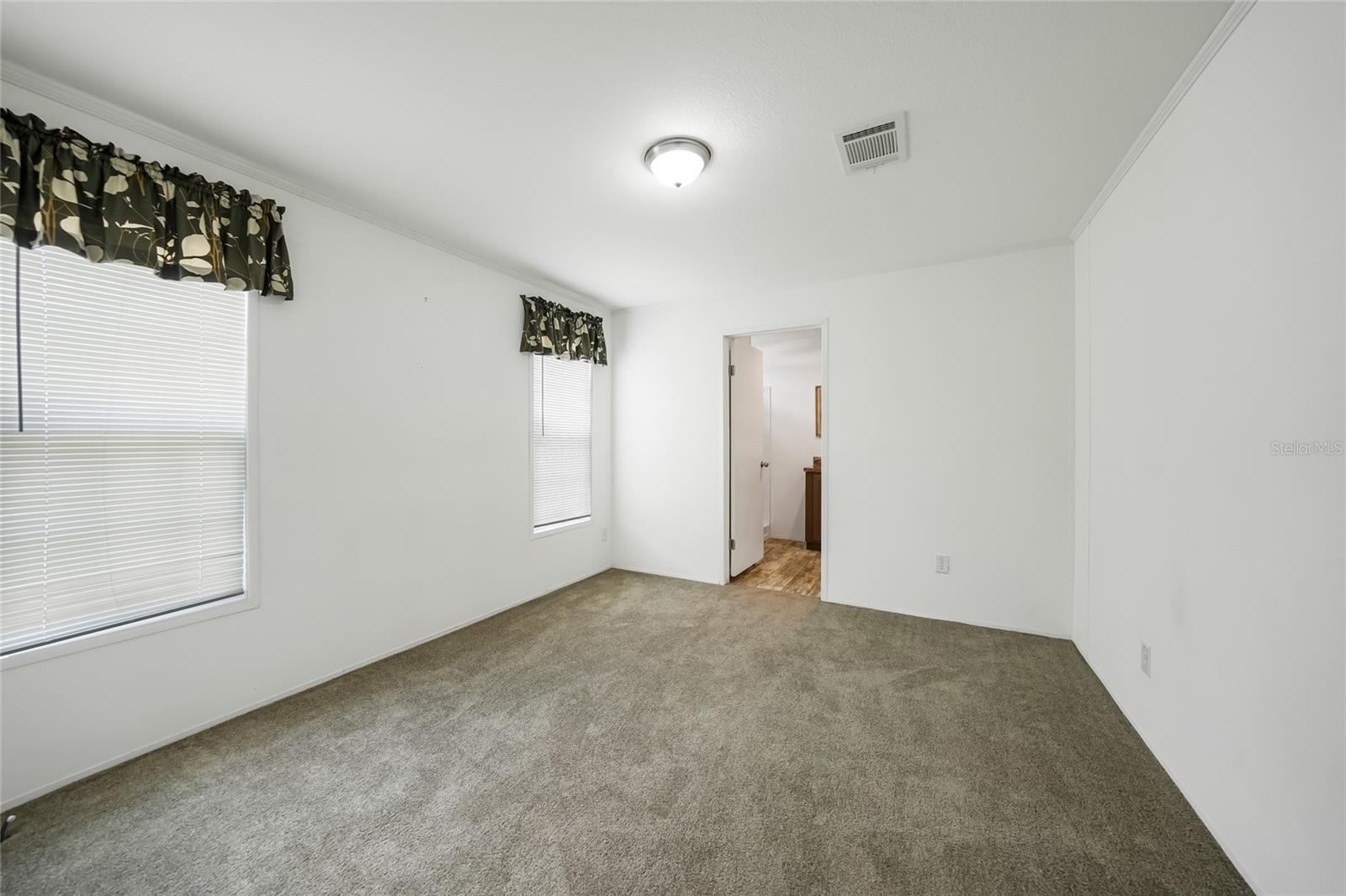 MOCKINGBIRD MANOR - Residential