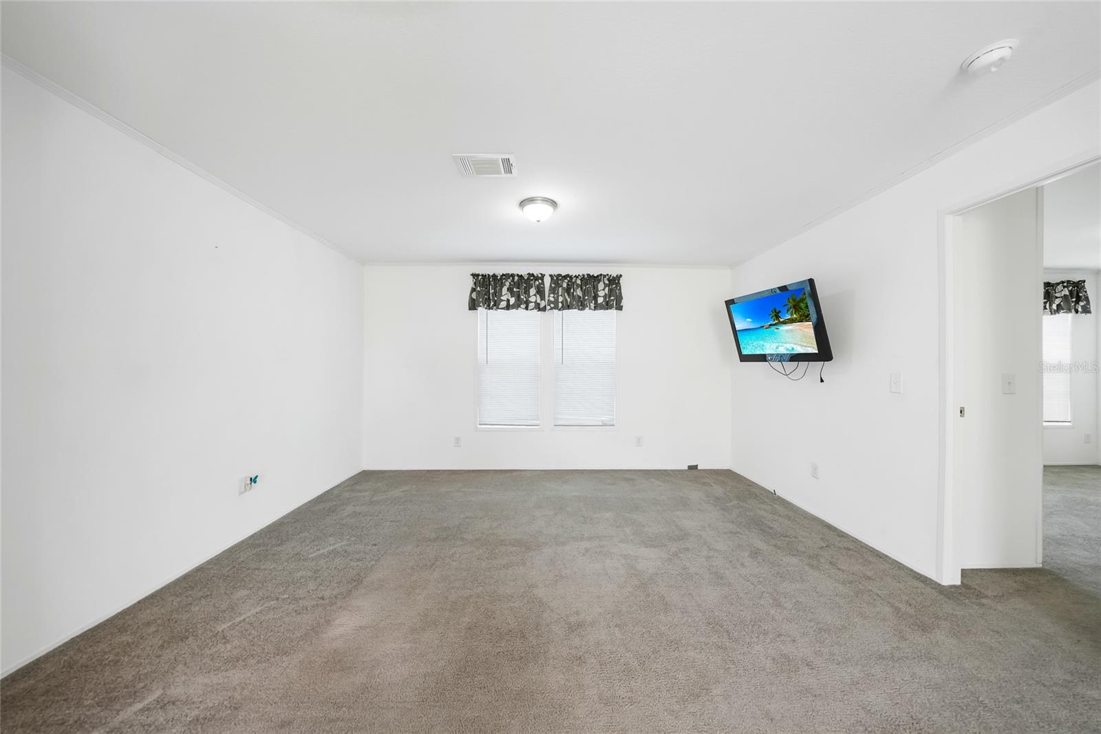 MOCKINGBIRD MANOR - Residential