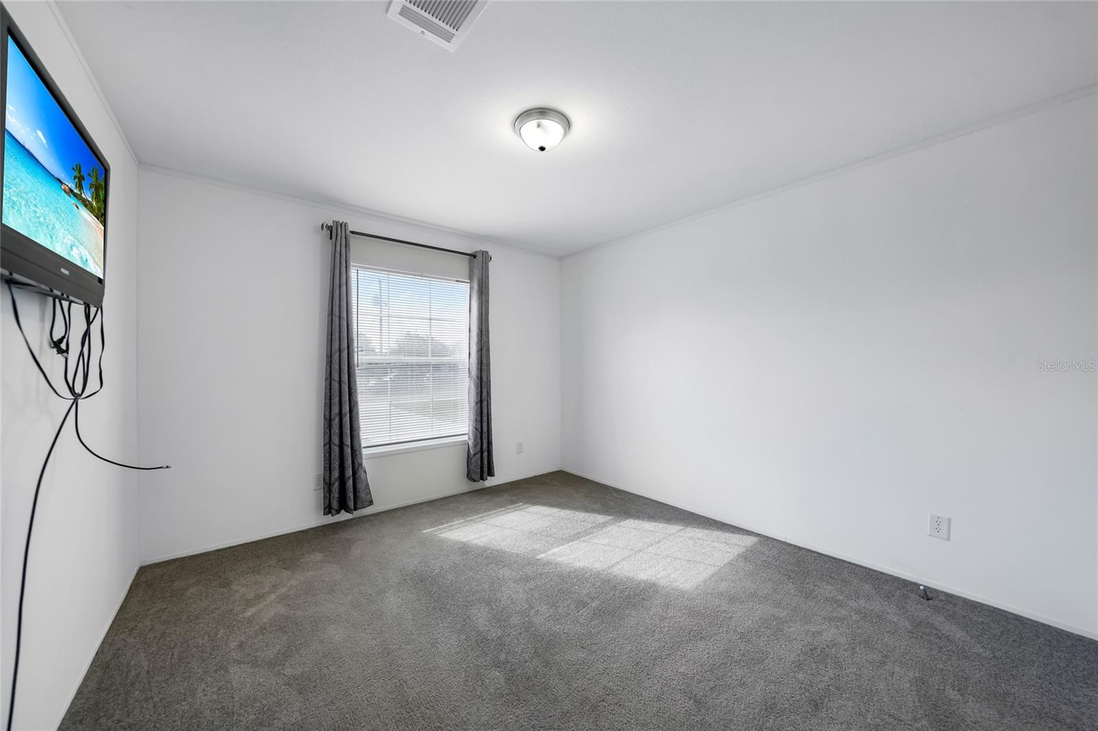 MOCKINGBIRD MANOR - Residential