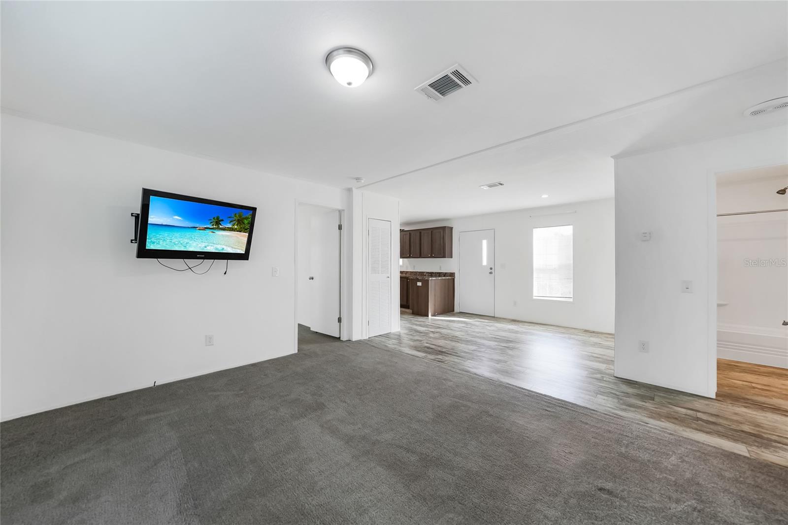 MOCKINGBIRD MANOR - Residential