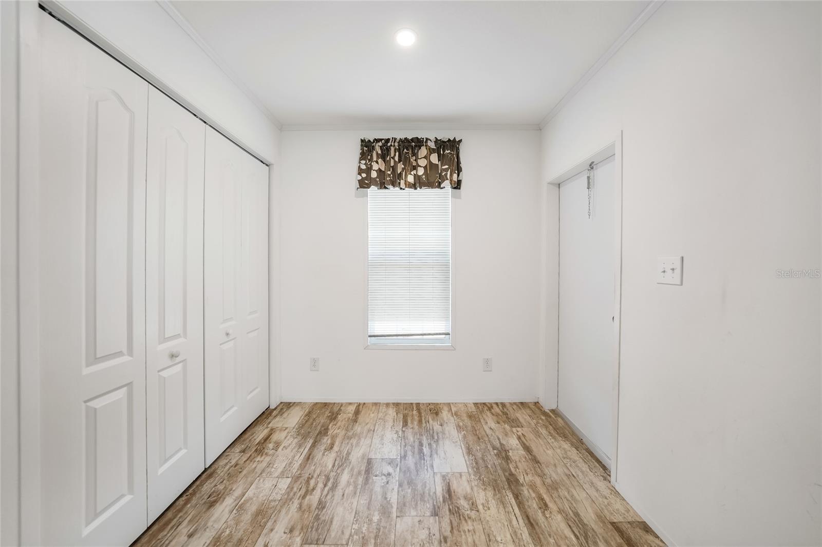 MOCKINGBIRD MANOR - Residential