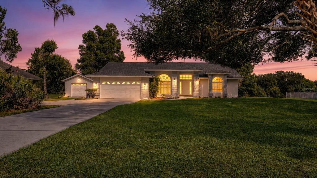 Photo of 602 137th Street E, Bradenton, FL 34212 (MLS # A4700213)