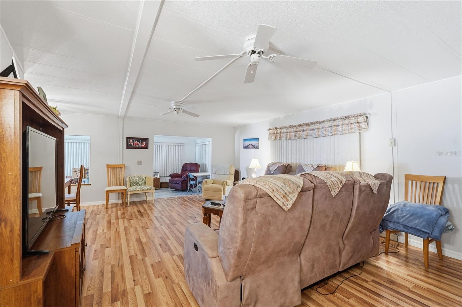 GOLDEN GATE MOBILE HOME PARK UNREC - Residential