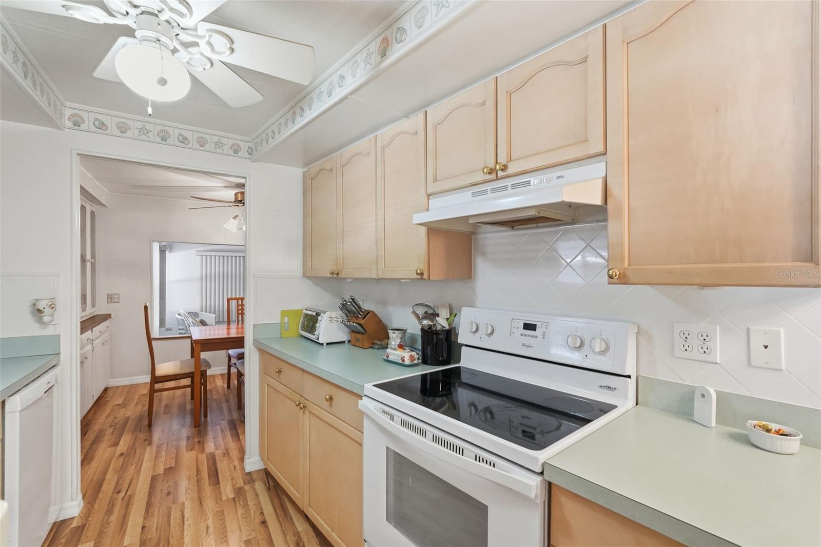 GOLDEN GATE MOBILE HOME PARK UNREC - Residential