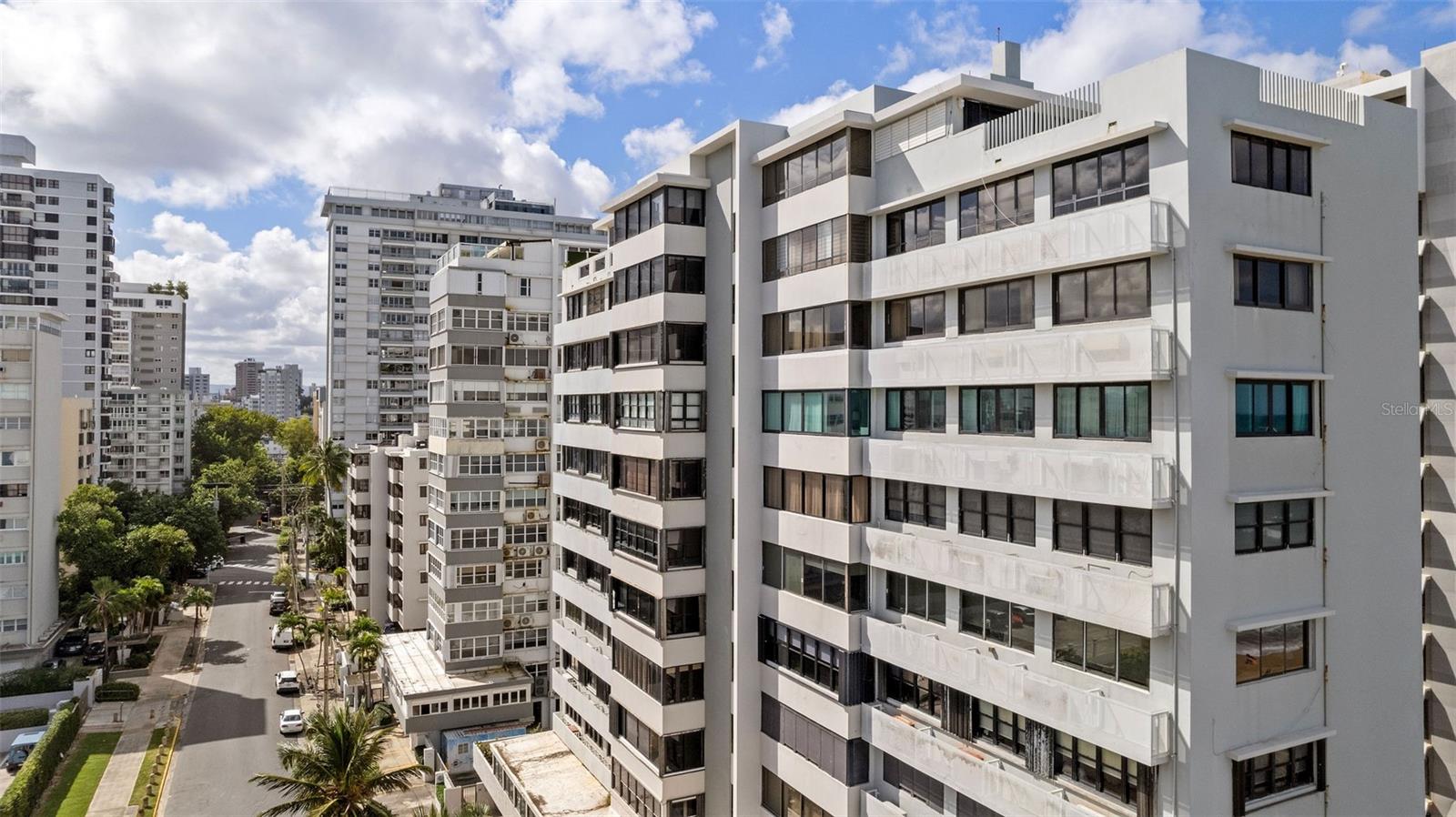 52 KINGS COURT ST.-BEACHFRONT 9A