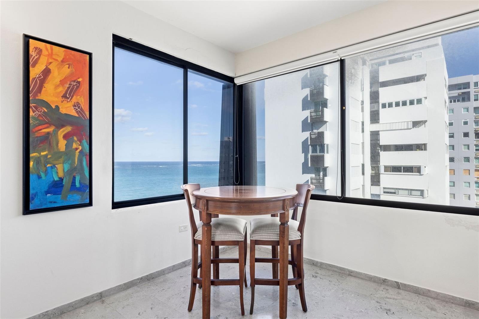 52 KINGS COURT ST.-BEACHFRONT 9A