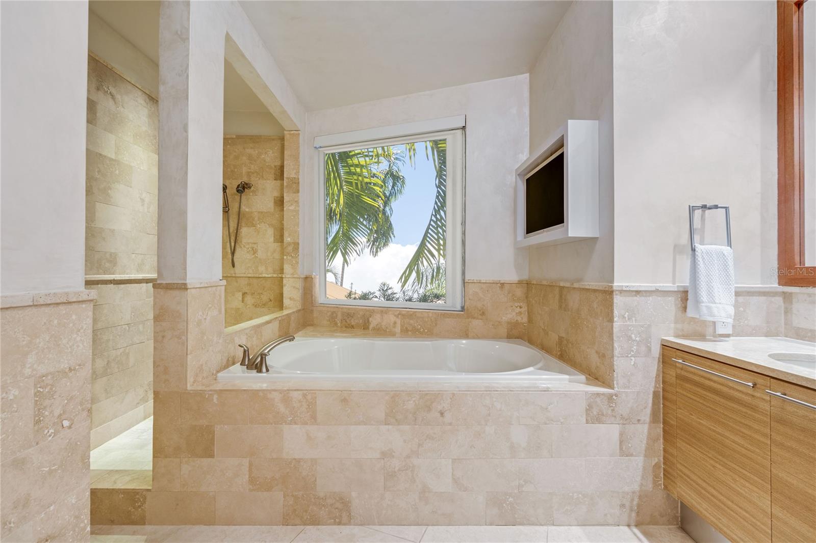 PLANTATION VILLAGE, DORADO BEACH - Residential