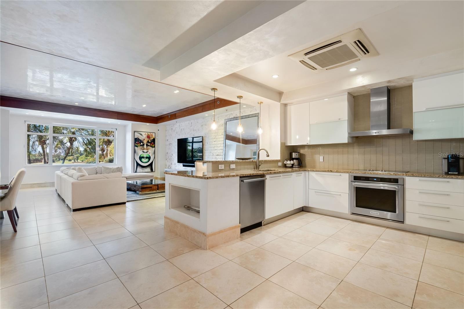 PLANTATION VILLAGE, DORADO BEACH - Residential