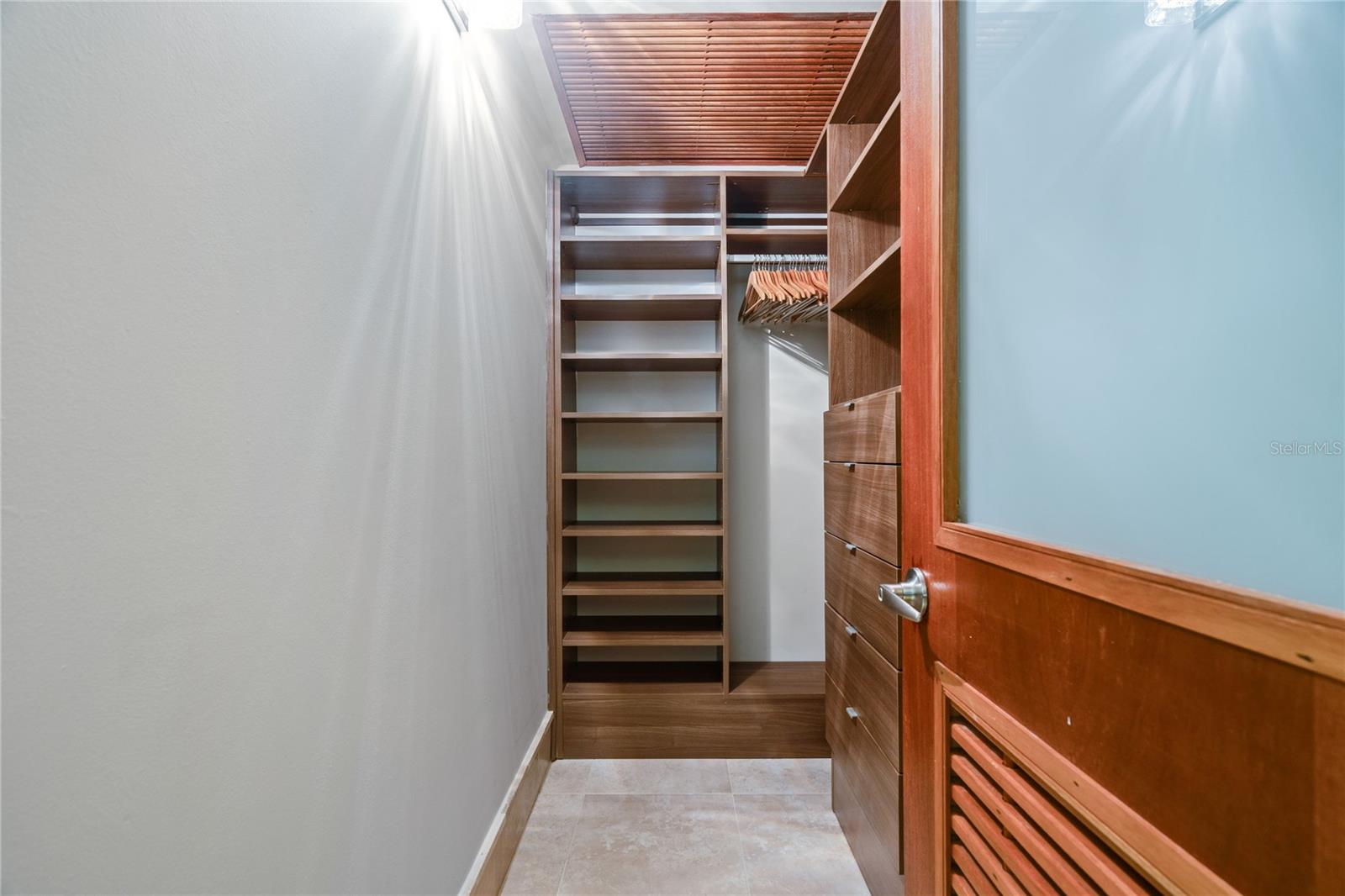 PLANTATION VILLAGE, DORADO BEACH - Residential