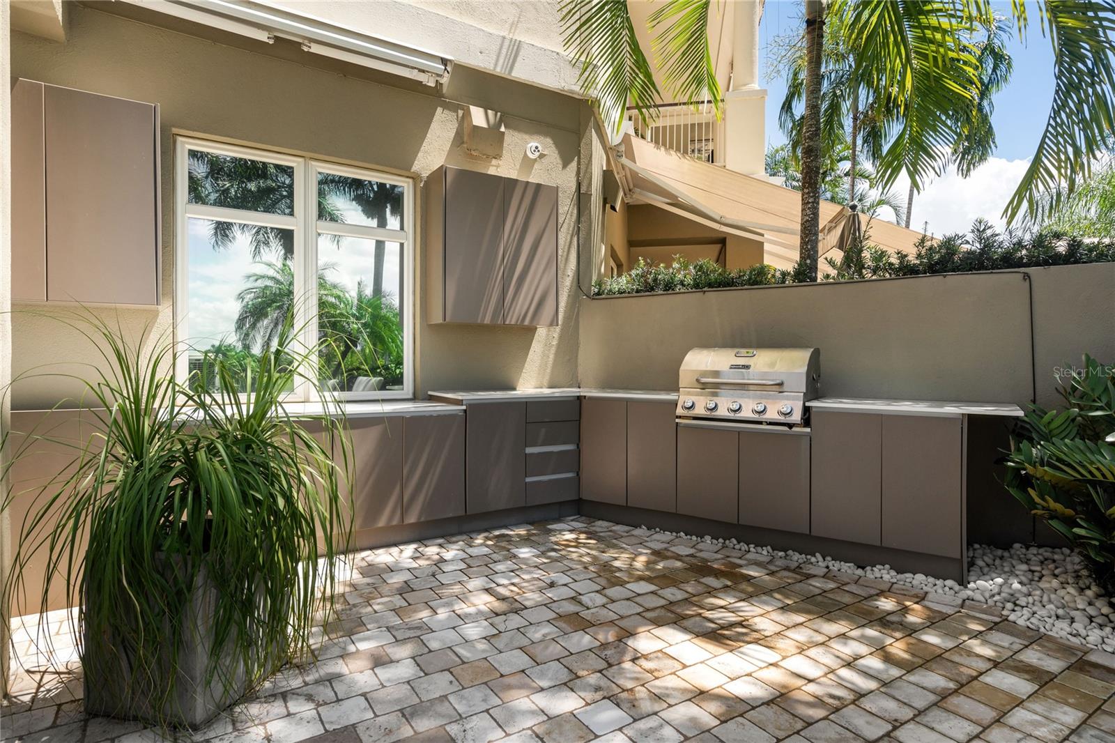 PLANTATION VILLAGE, DORADO BEACH - Residential