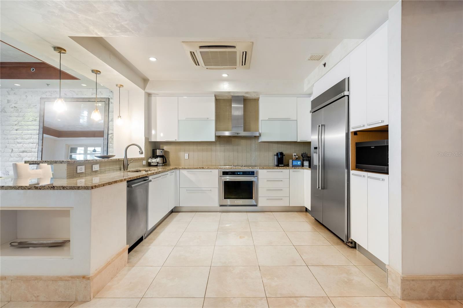 PLANTATION VILLAGE, DORADO BEACH - Residential