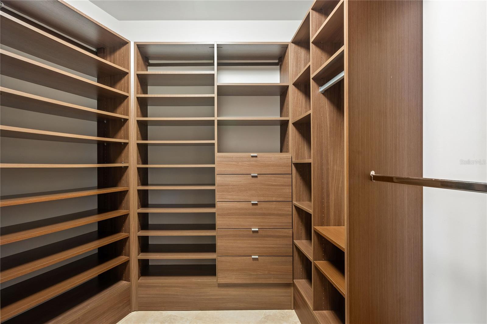 PLANTATION VILLAGE, DORADO BEACH - Residential