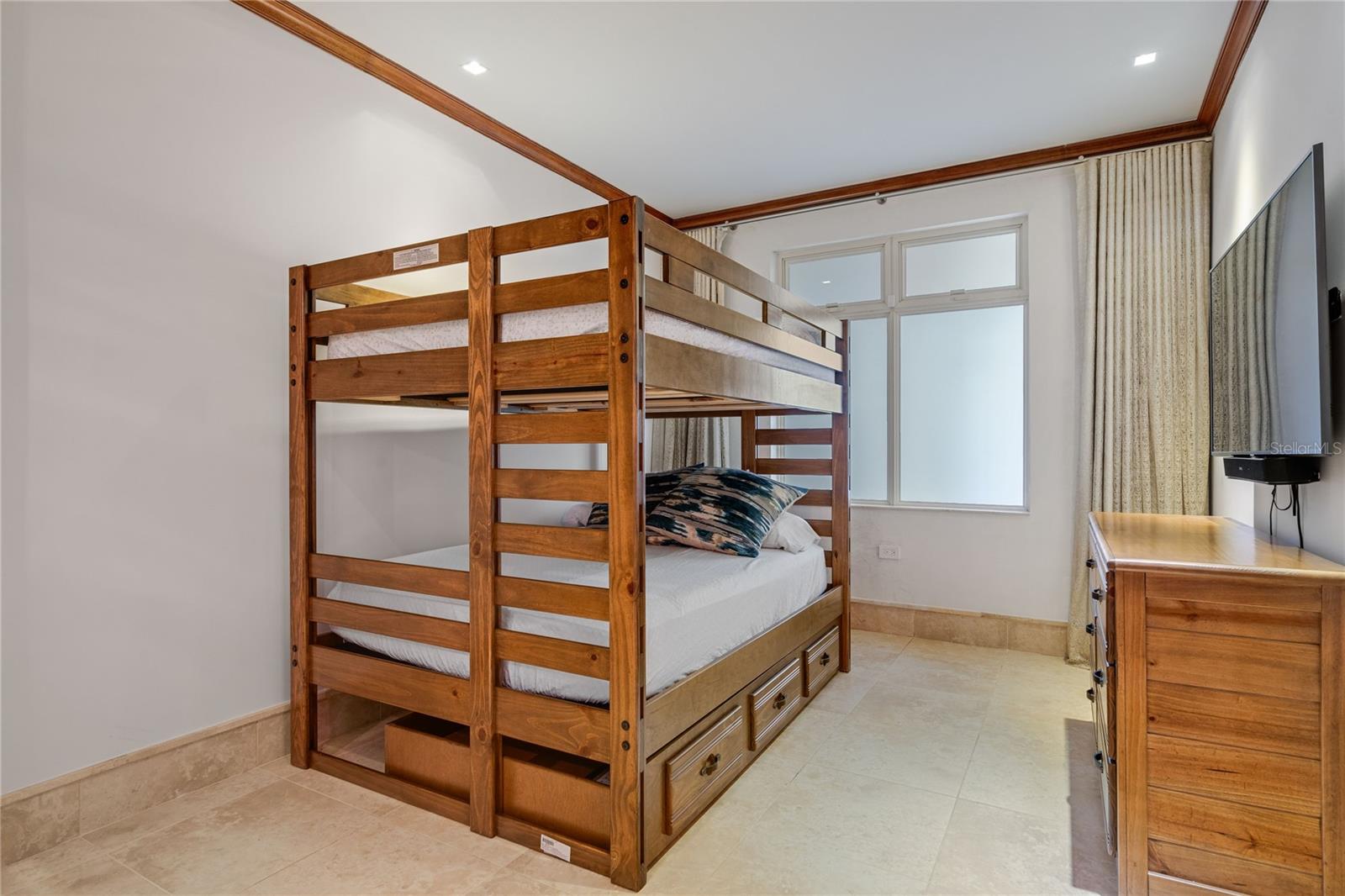 PLANTATION VILLAGE, DORADO BEACH - Residential