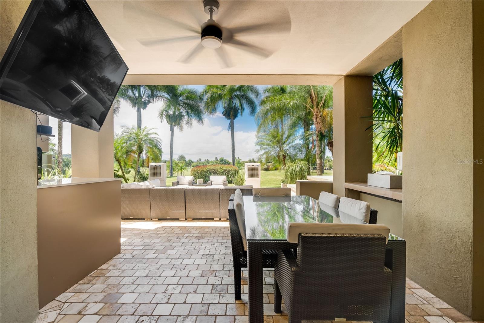 PLANTATION VILLAGE, DORADO BEACH - Residential