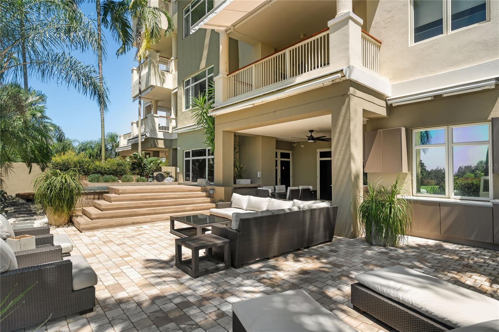 PLANTATION VILLAGE, DORADO BEACH - Residential