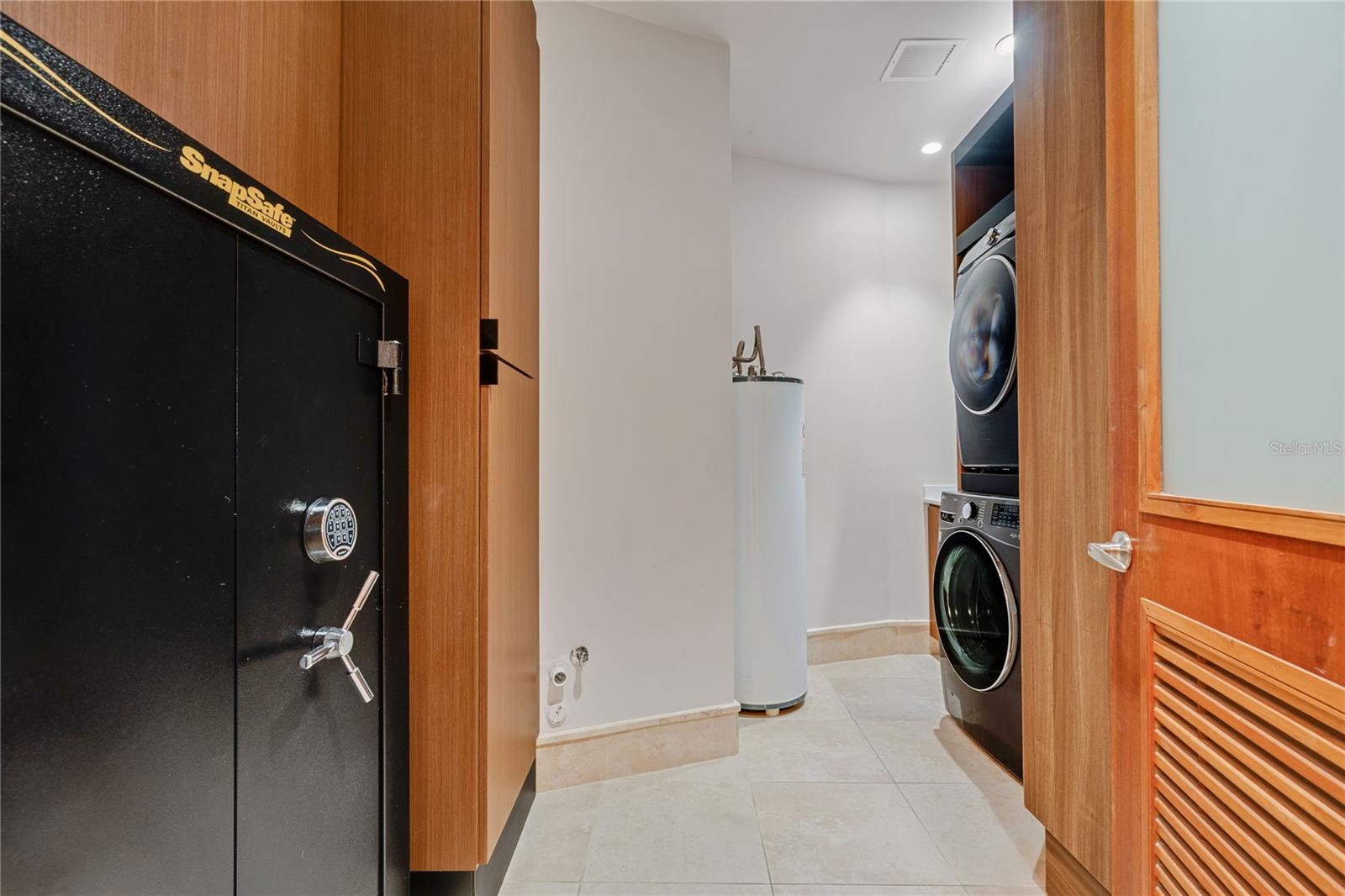 PLANTATION VILLAGE, DORADO BEACH - Residential