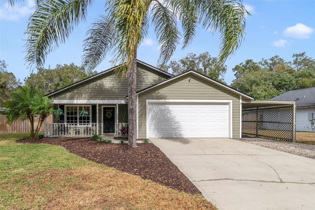 Photo of 135 E 9th Street, Chuluota, FL 32766 (MLS # O6376957)
