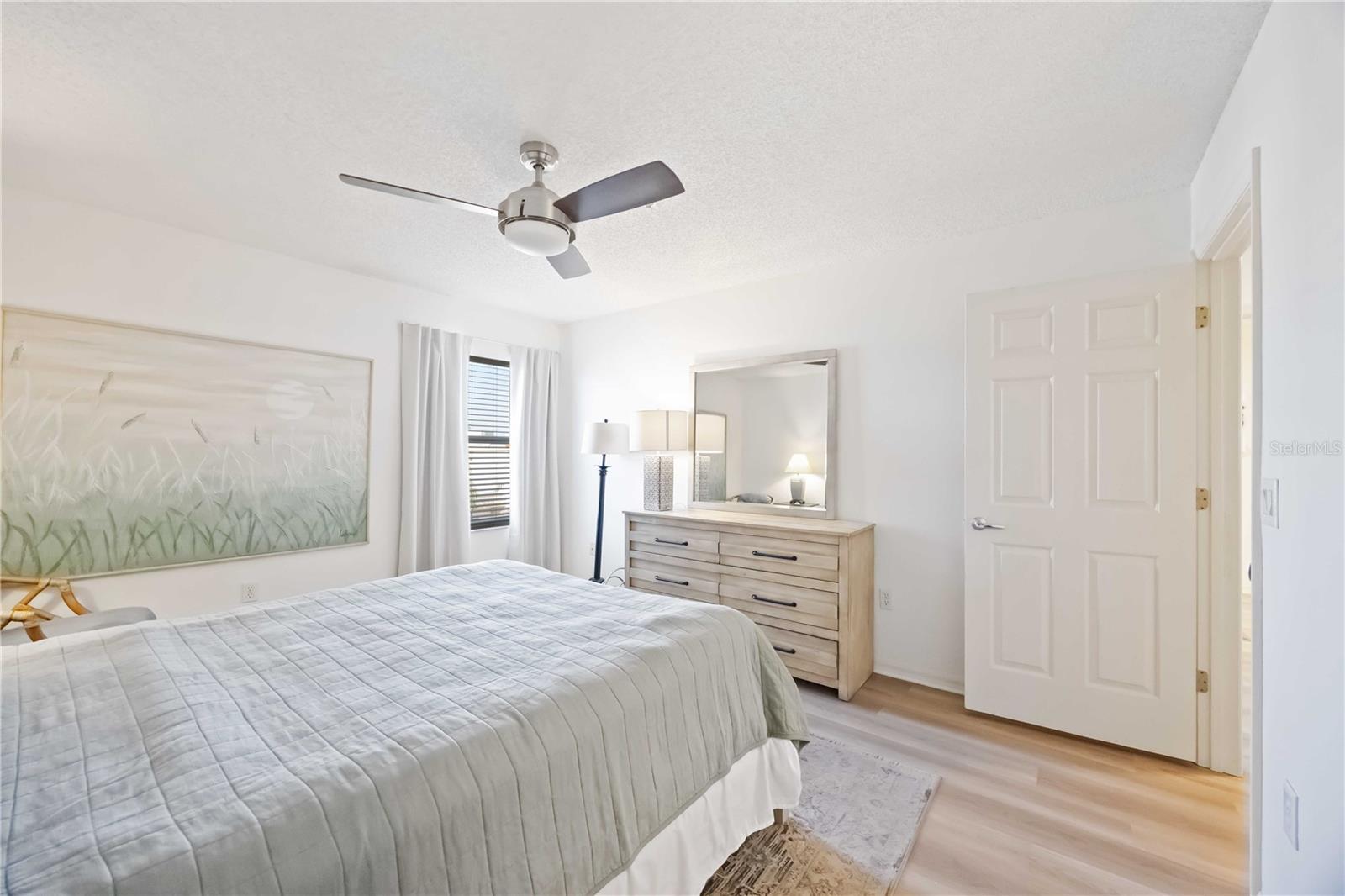 SANDY POINTE II - Residential Lease