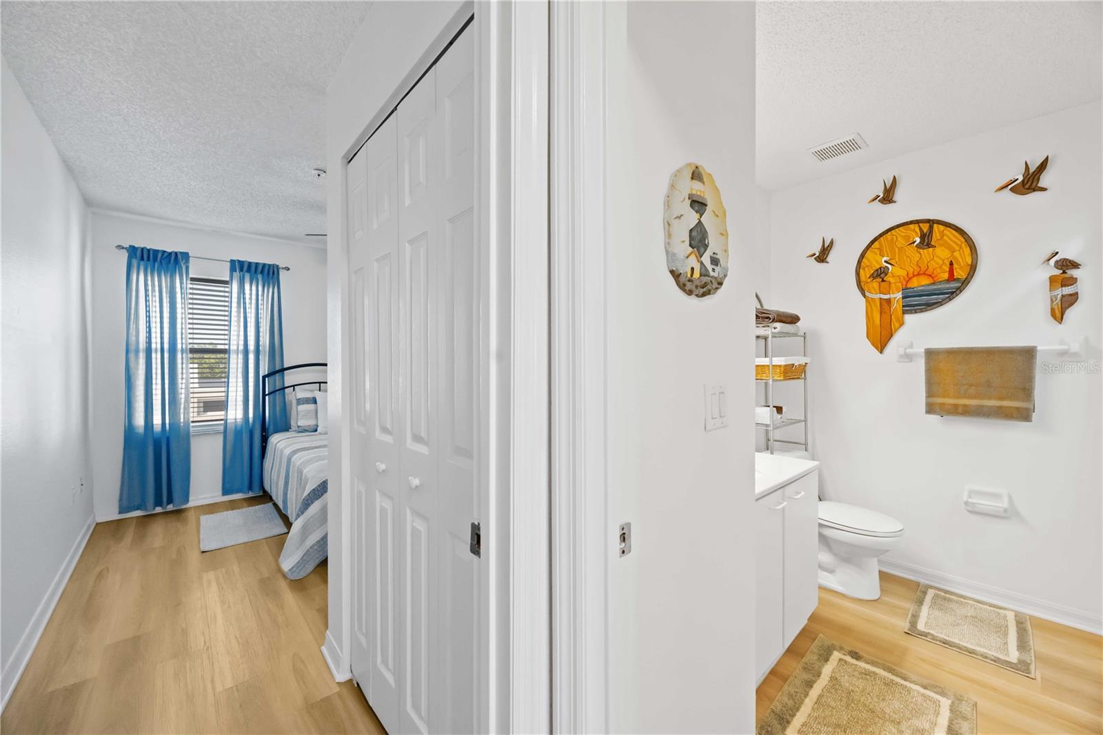 SANDY POINTE II - Residential Lease