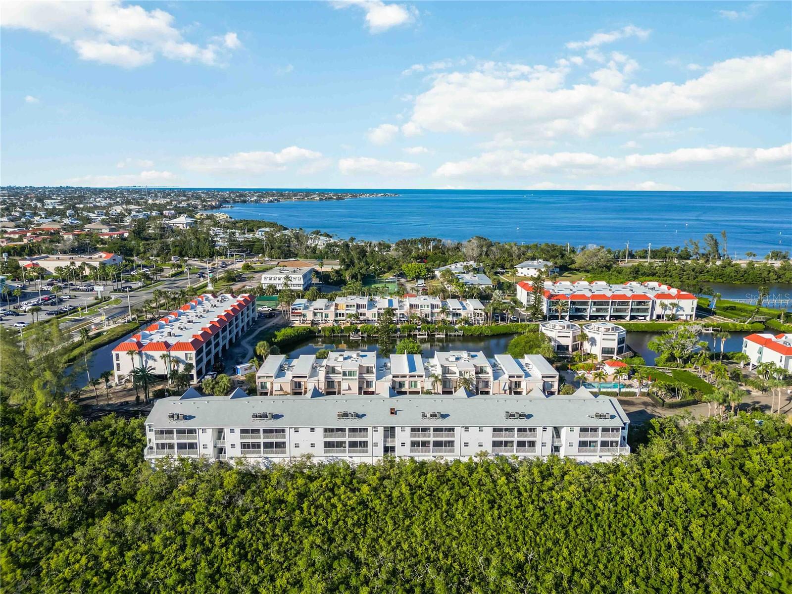 SANDY POINTE II - Residential Lease