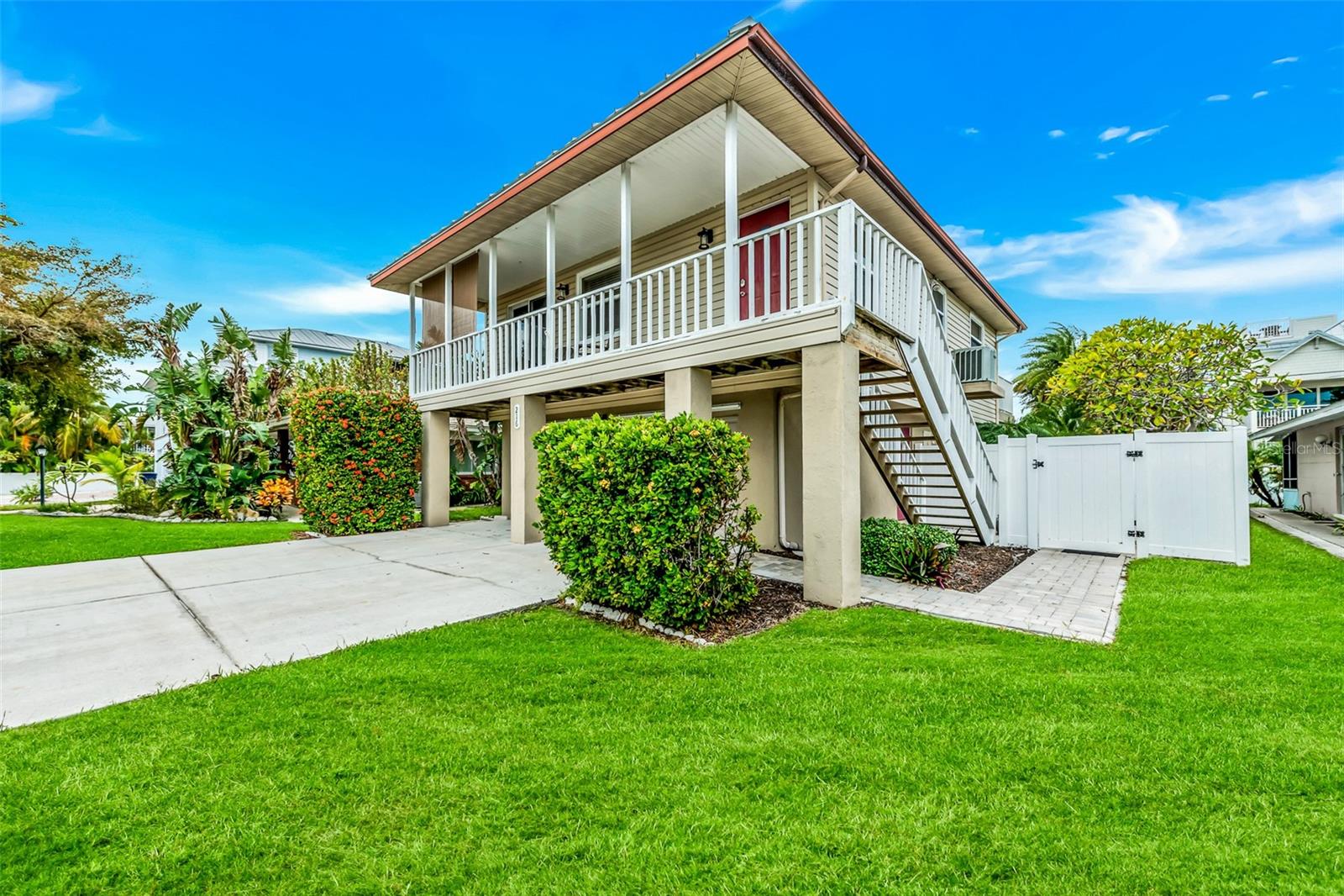 216 PALMETTO AVENUE