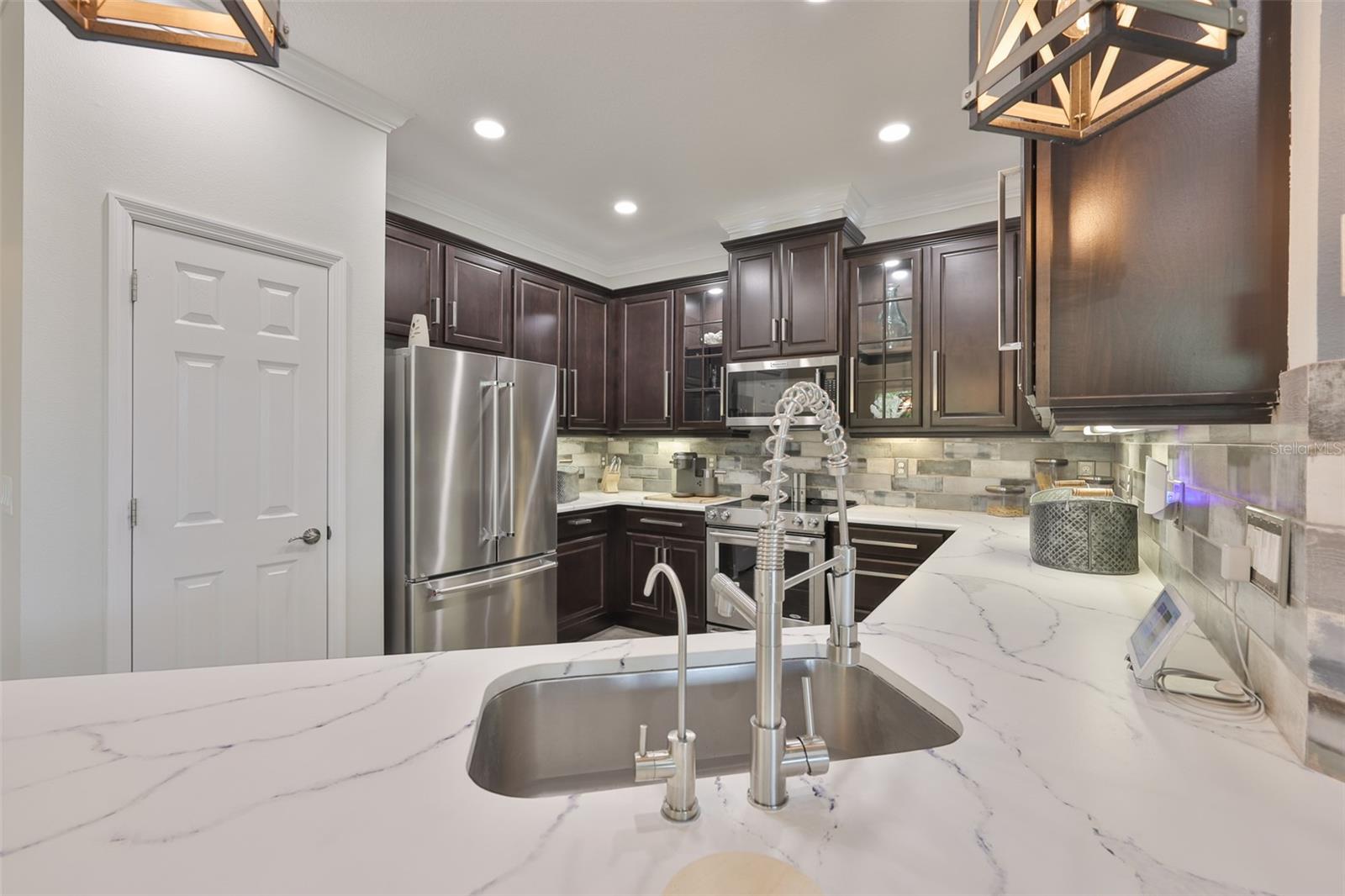 SUN CITY CENTER UNIT 274 & 2 - Residential