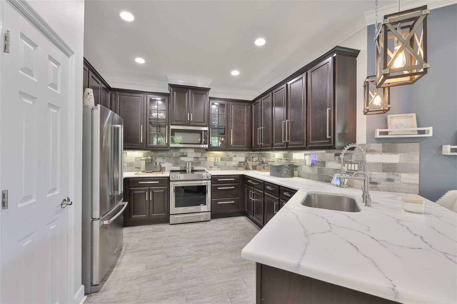 SUN CITY CENTER UNIT 274 & 2 - Residential