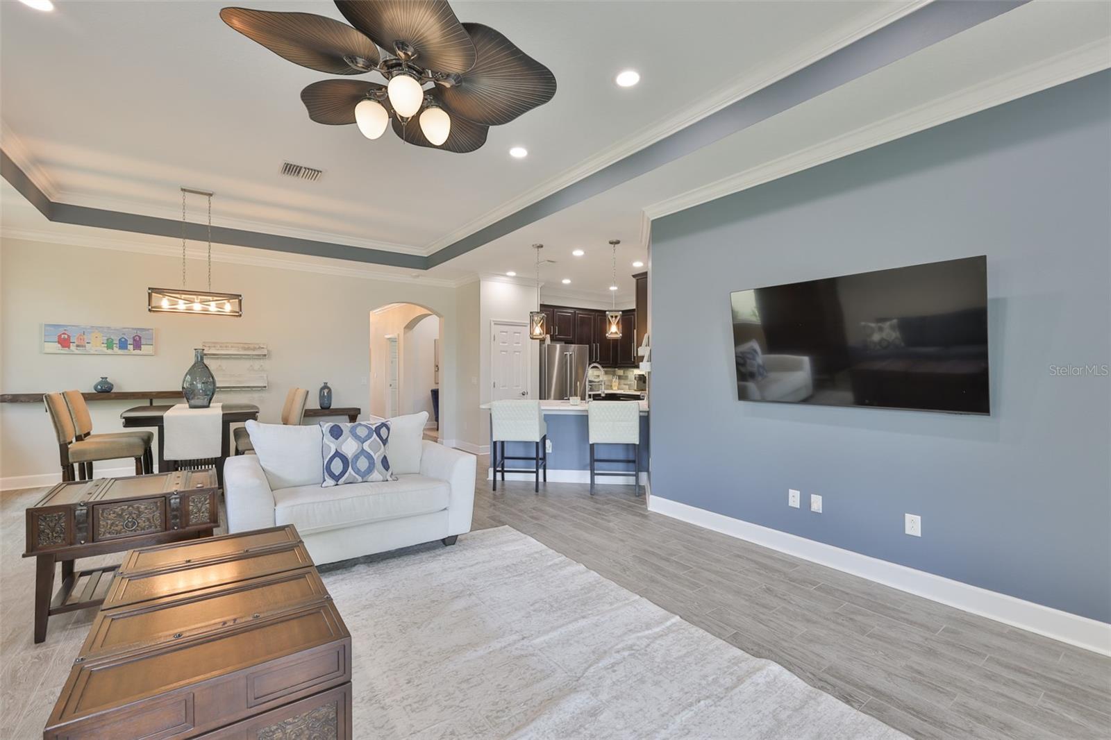 SUN CITY CENTER UNIT 274 & 2 - Residential