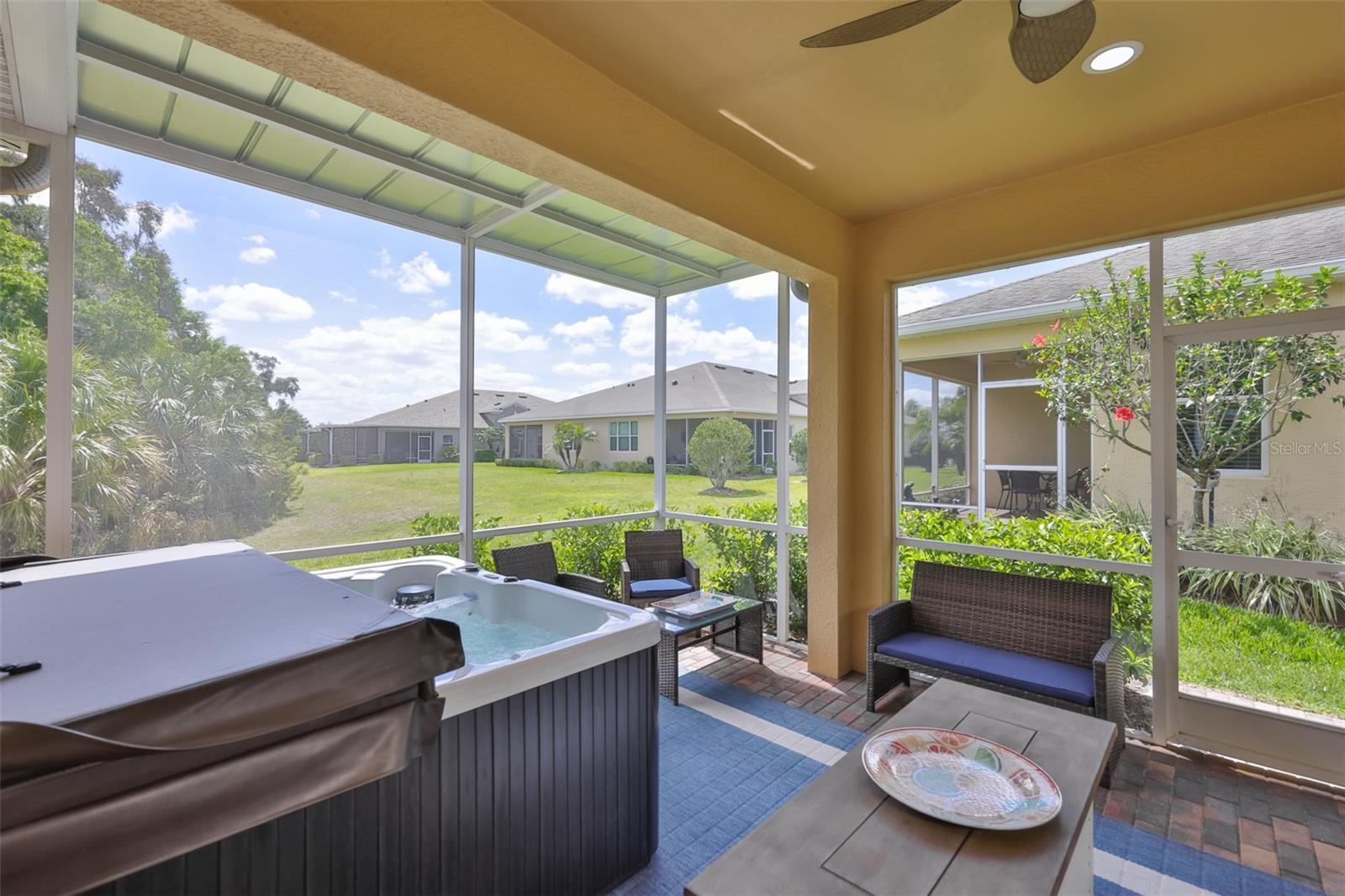 SUN CITY CENTER UNIT 274 & 2 - Residential