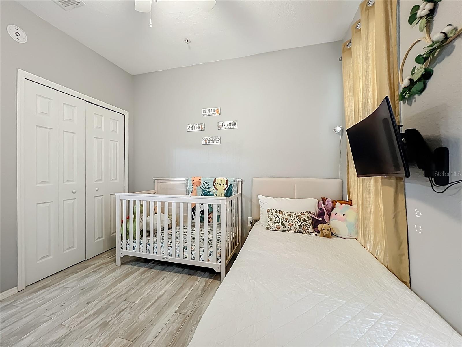 NOTTING HILL A CONDO - Residential