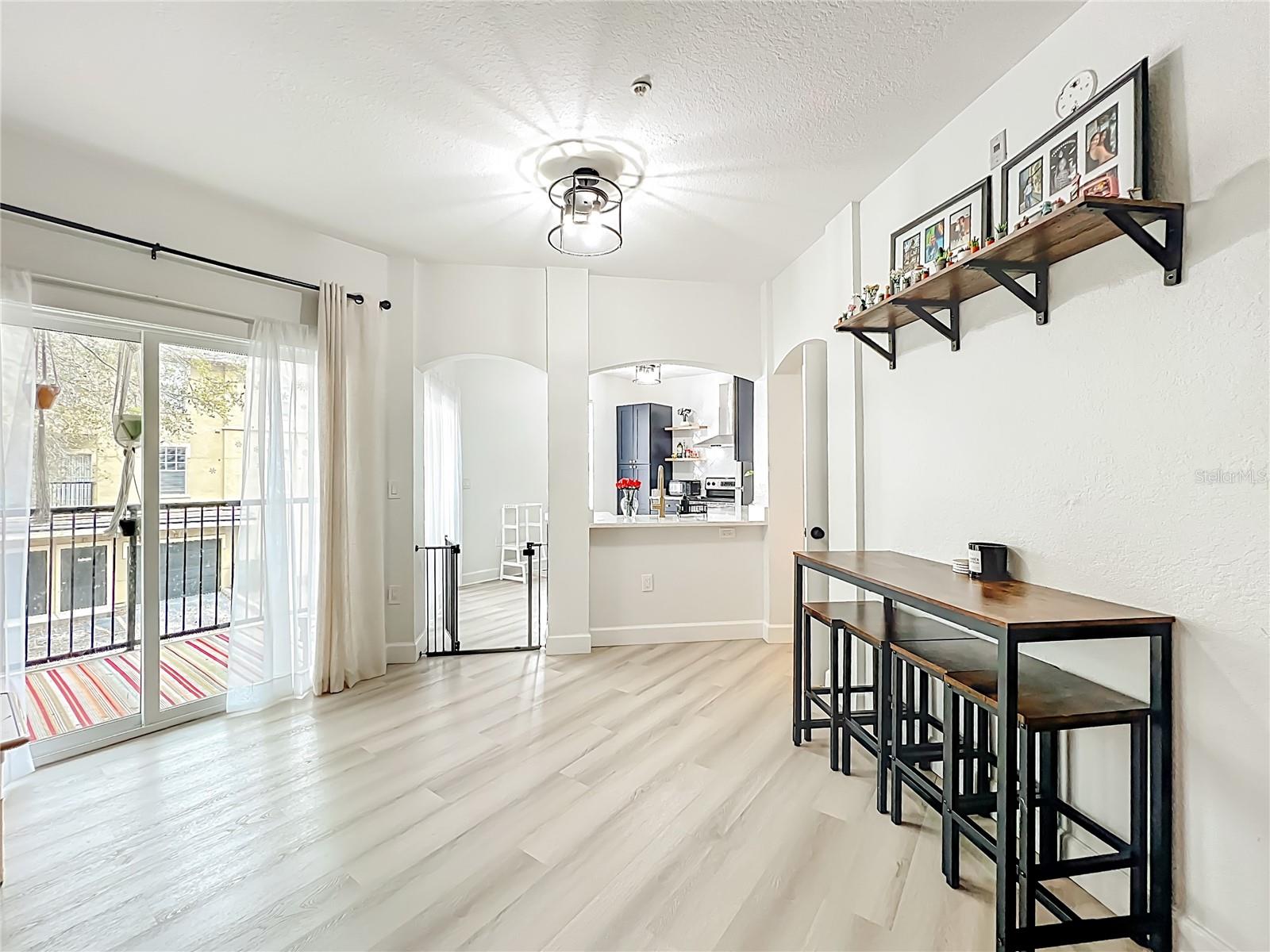 NOTTING HILL A CONDO - Residential