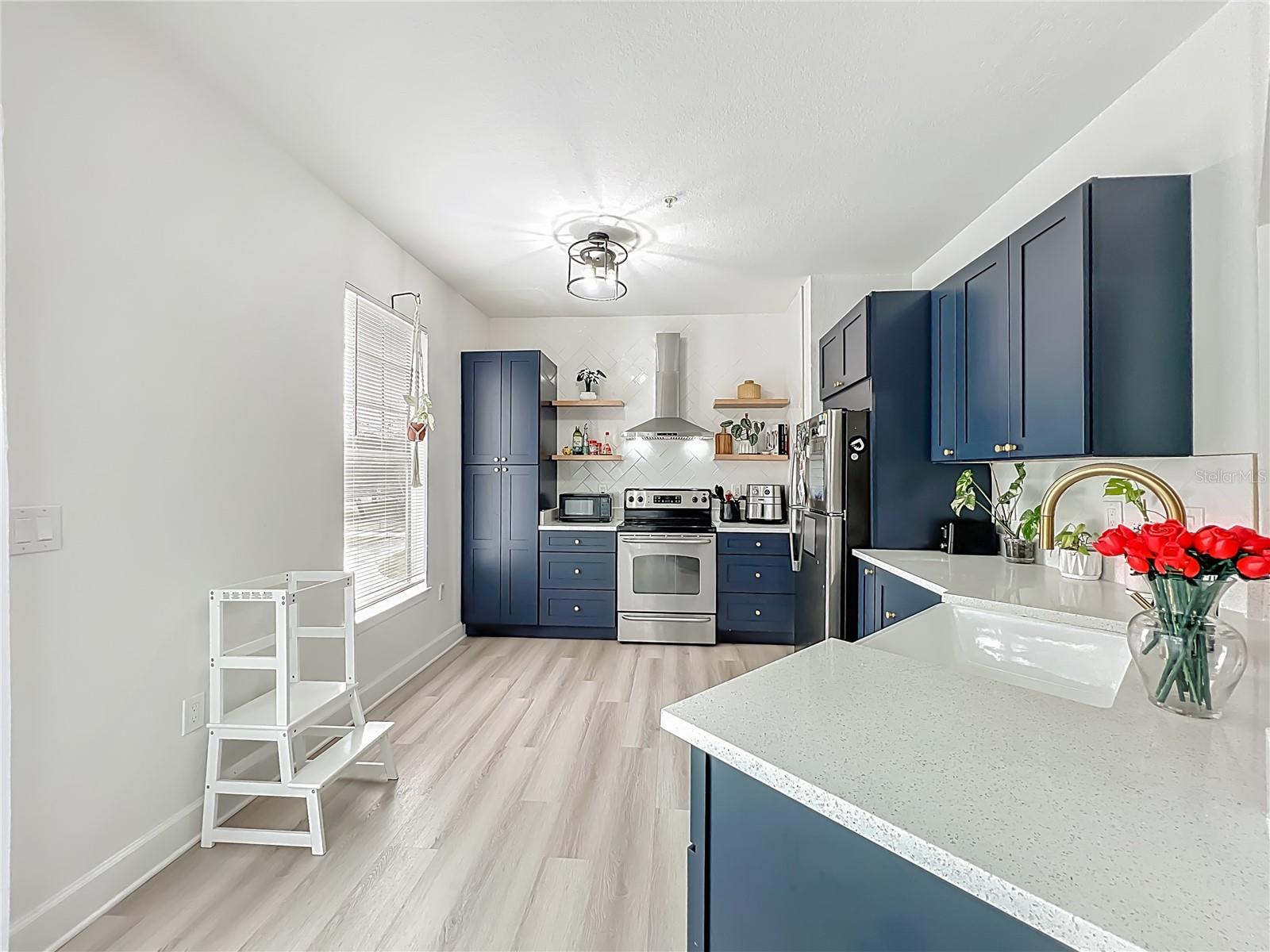 NOTTING HILL A CONDO - Residential