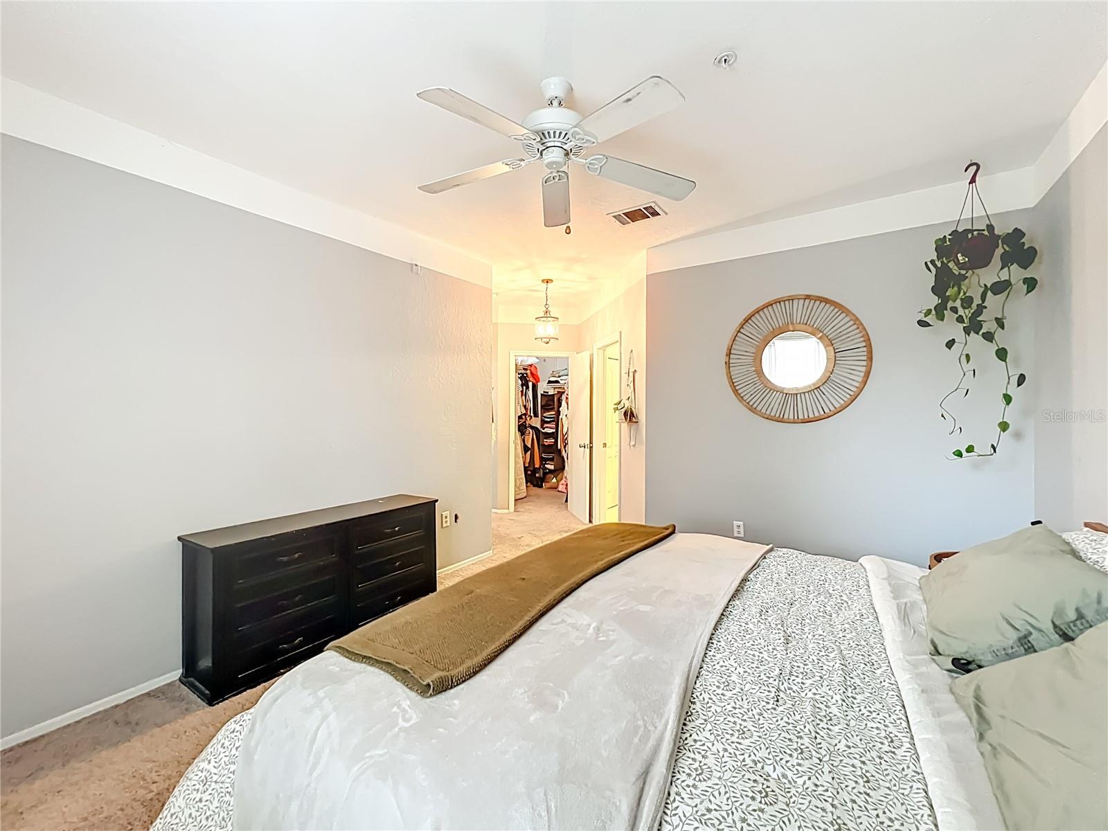 NOTTING HILL A CONDO - Residential