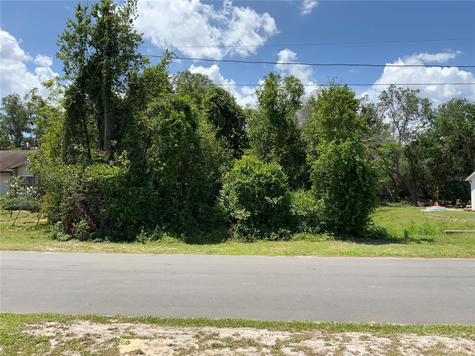 2883 STATEN DRIVE