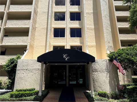 Photo of 5020 Bayshore Boulevard #303, Tampa, FL 33611 (MLS # TB8528573)