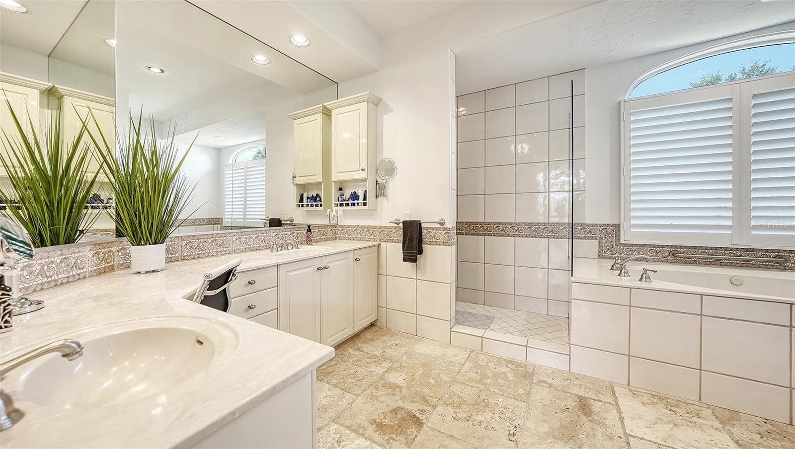 TOCOBAGA BAY - Residential