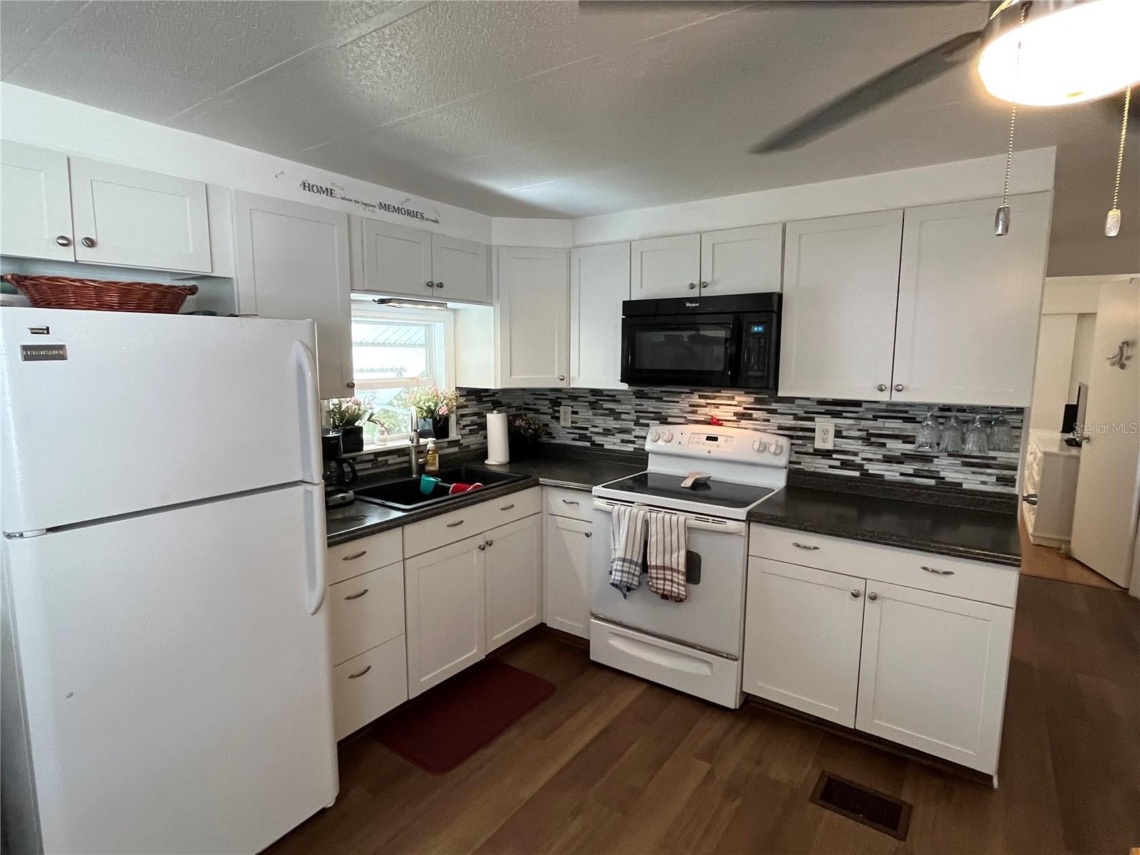 VENICE ISLE - Residential