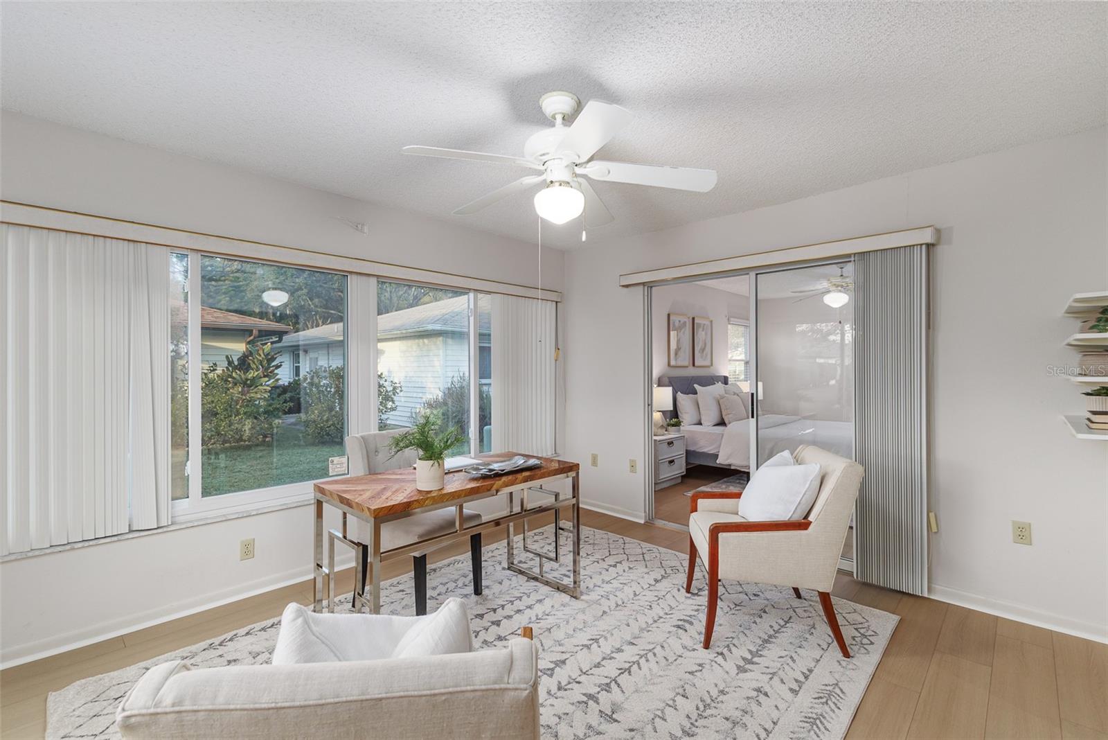 COLONNADES PH 02 - Residential