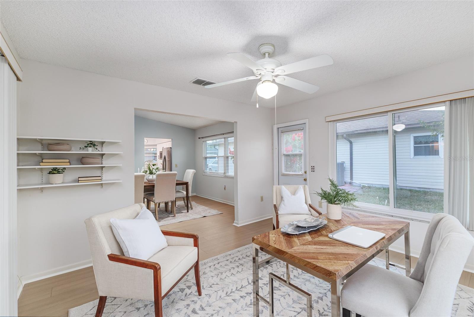 COLONNADES PH 02 - Residential